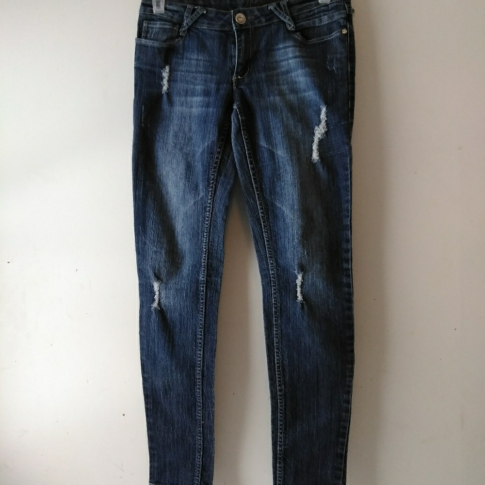 At Seven distressed skinny stretch jeans size 7